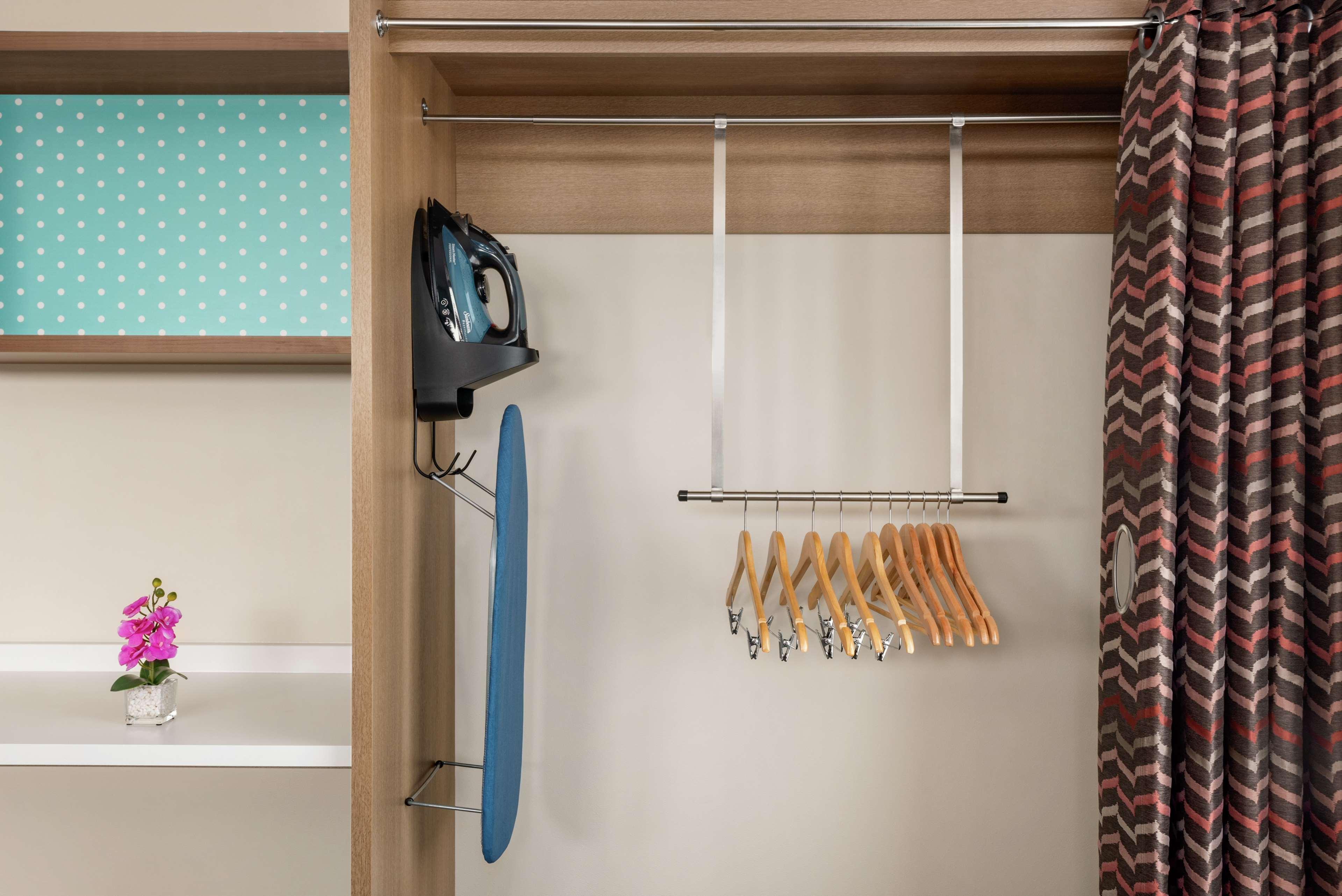 Home2 Suites By Hilton Bismarck Buitenkant foto