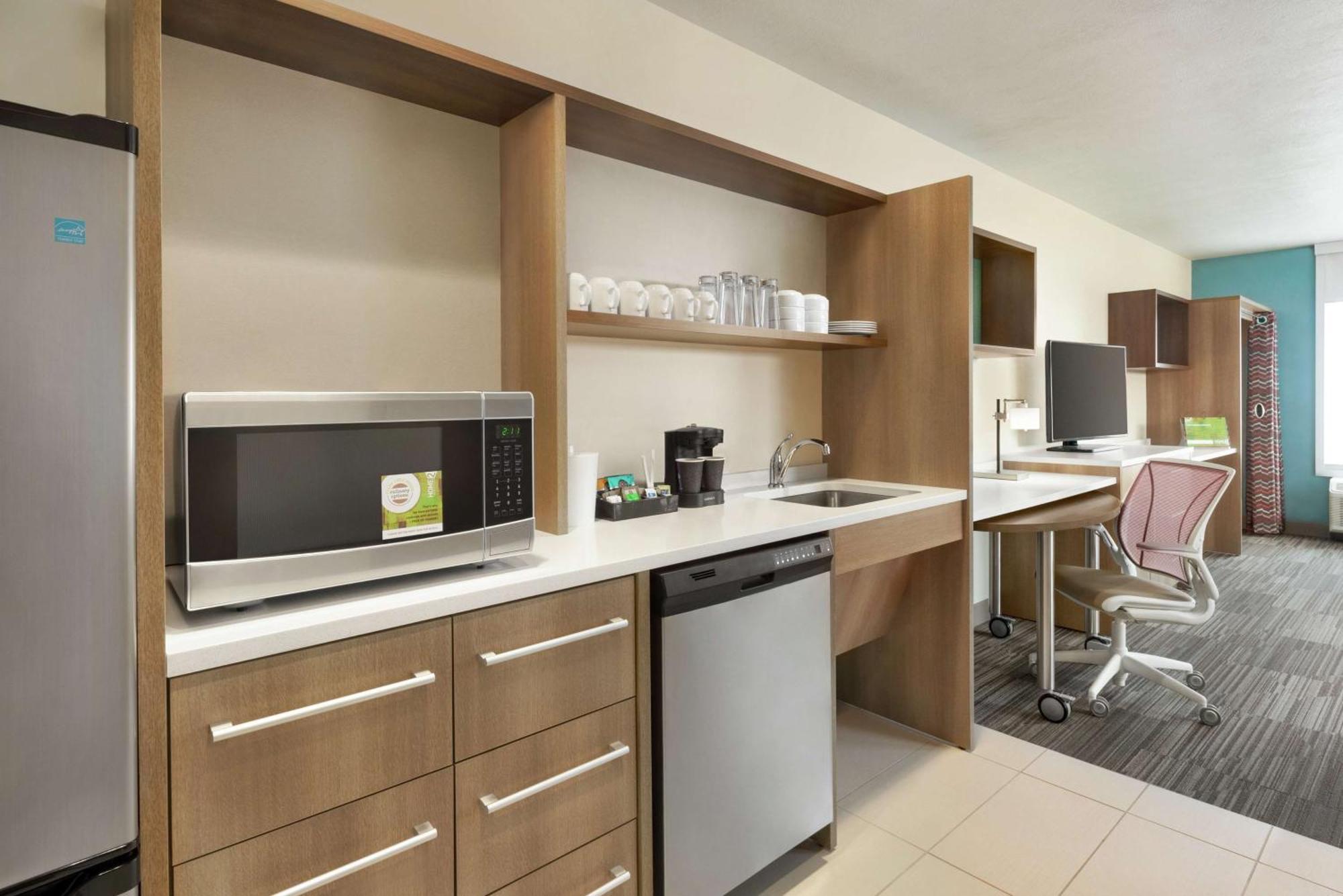 Home2 Suites By Hilton Bismarck Buitenkant foto