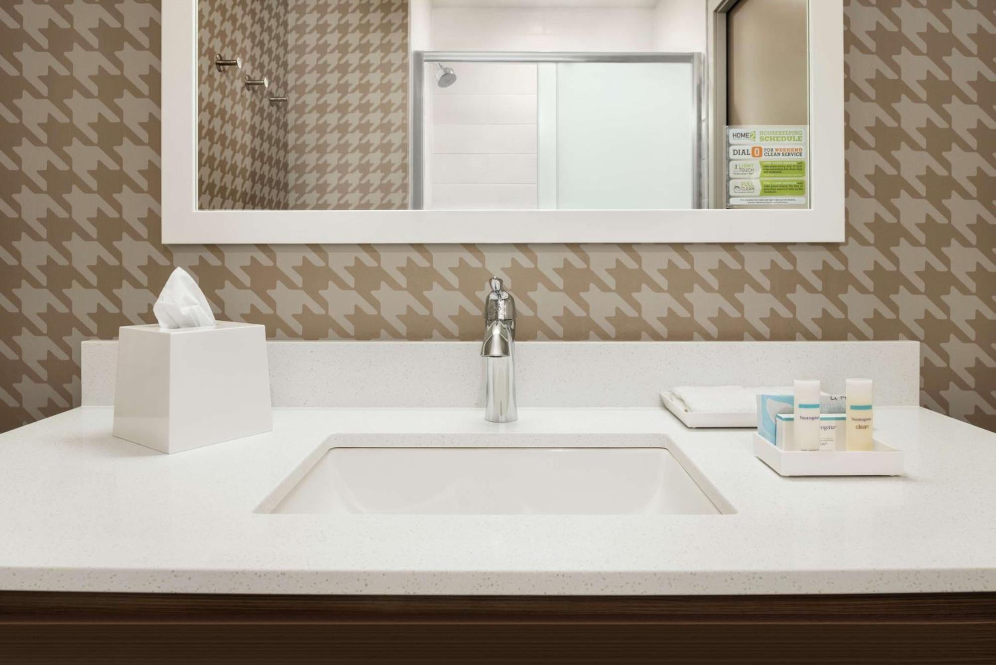 Home2 Suites By Hilton Bismarck Buitenkant foto