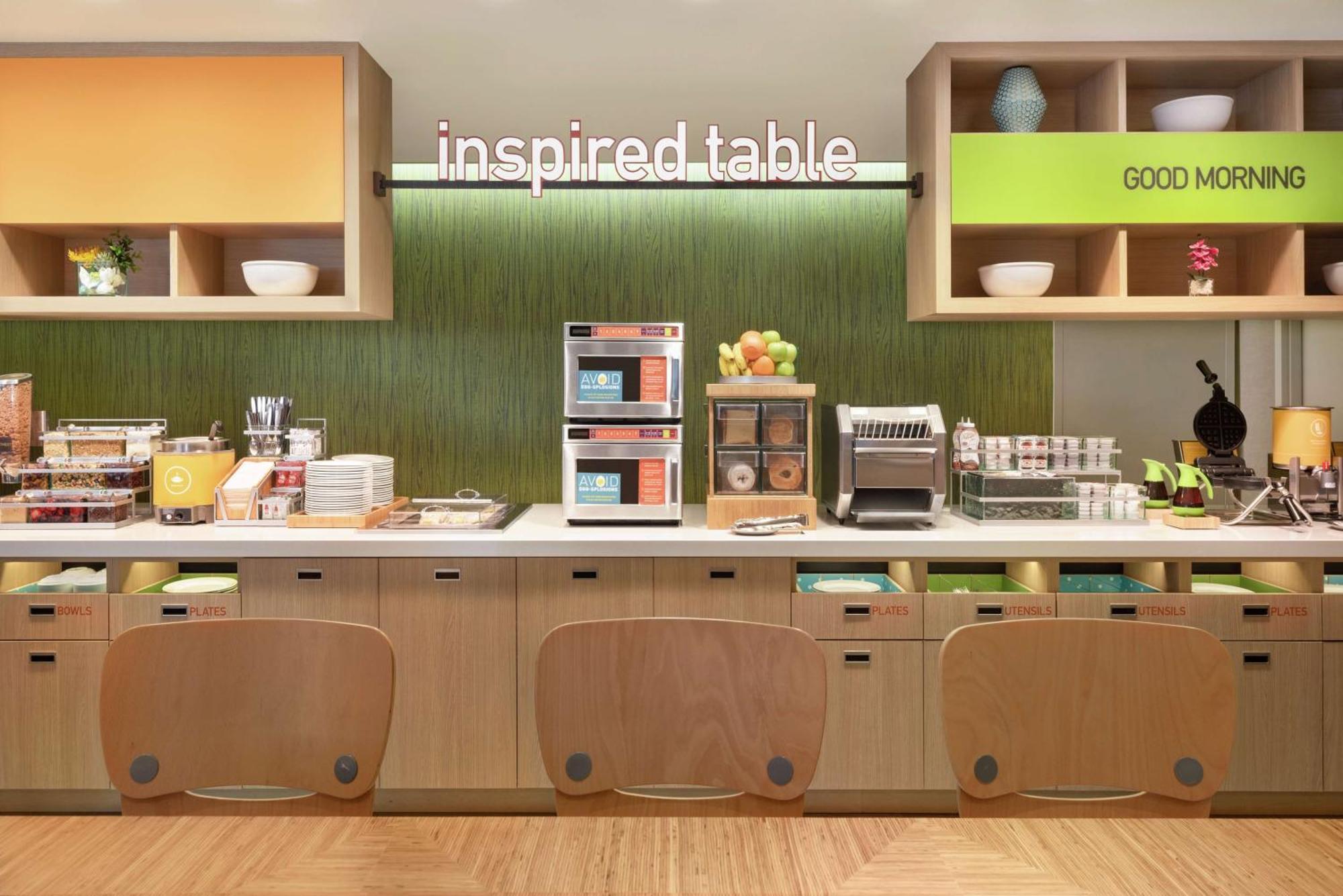 Home2 Suites By Hilton Bismarck Buitenkant foto